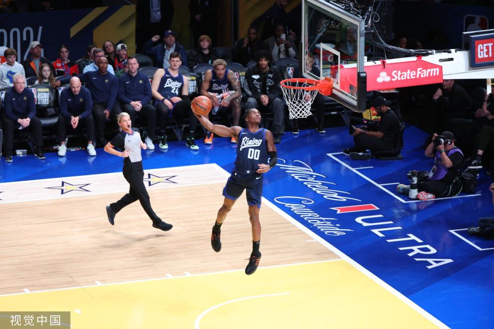 她始终保持 她始终保持