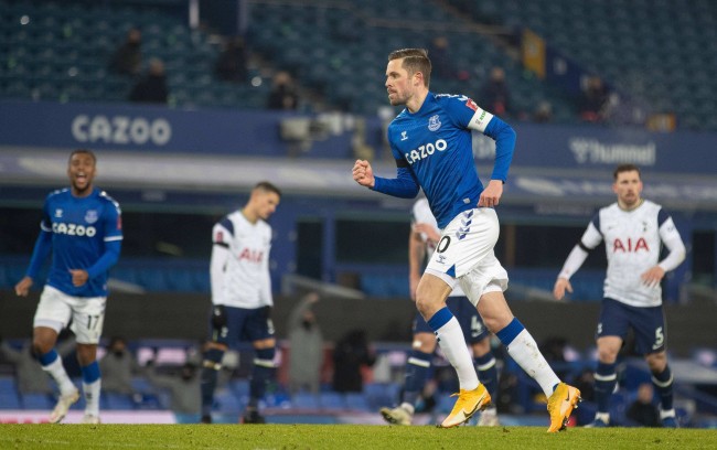 以他在近期 以他在近期